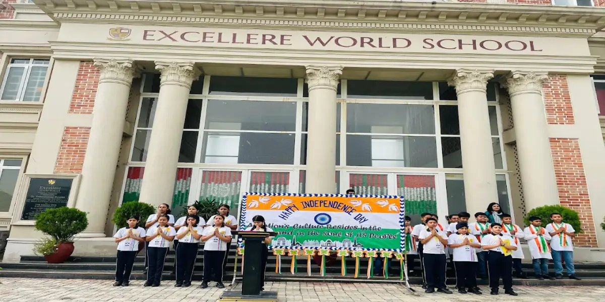 Excellere World School