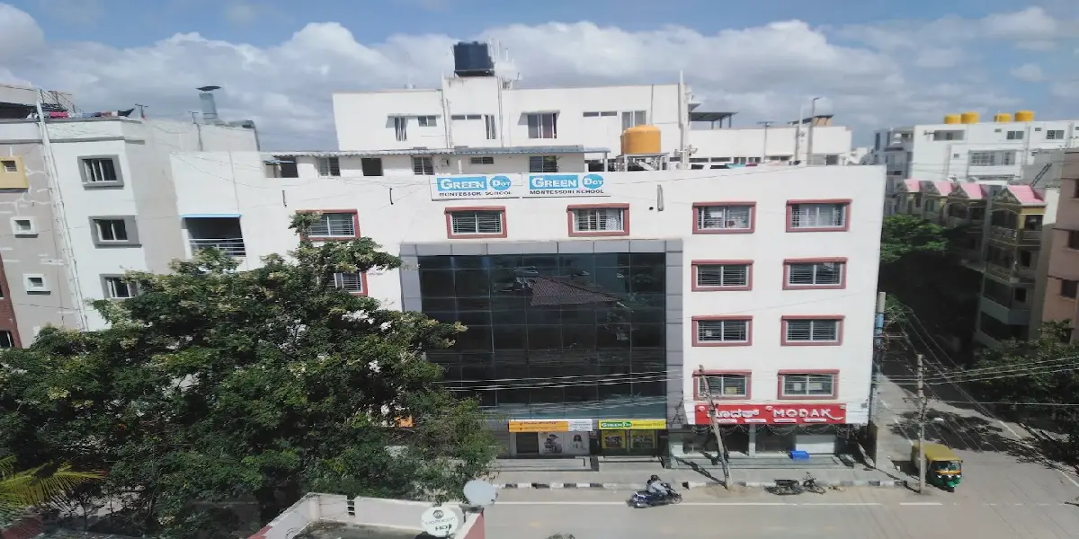 Green Dot Montessori