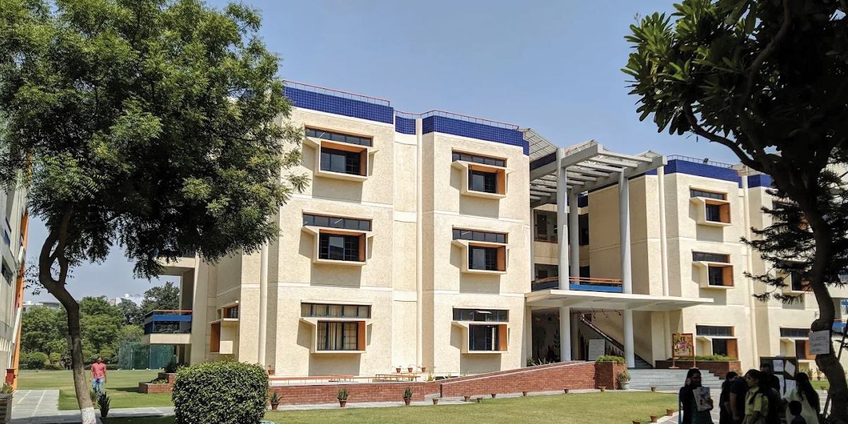Pragyan School