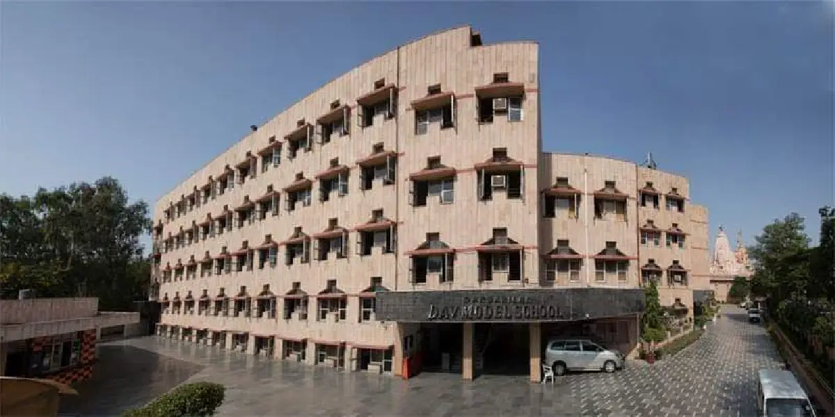 Darbari Lal DAV Model School