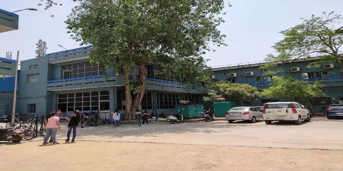 Shri Thakurdwara Balika vidyalaya