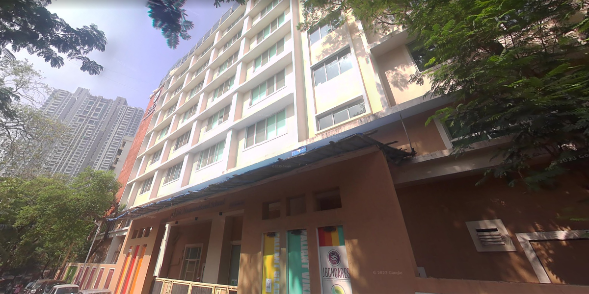 JBCN International School