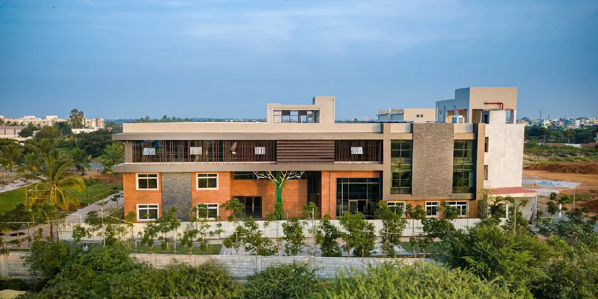 Valistus International School