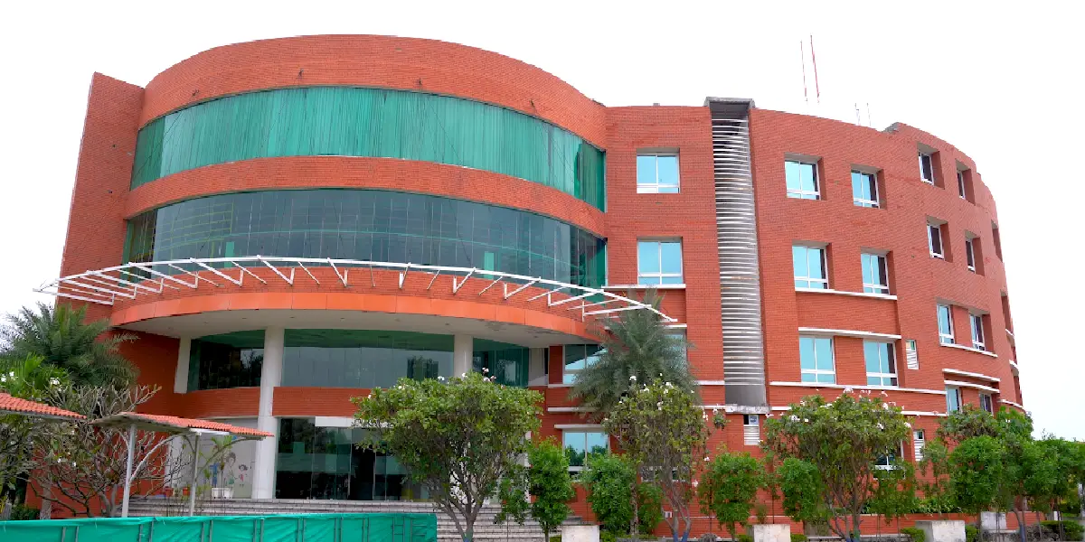 Ambitus World school