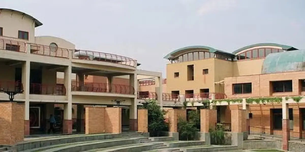 Sanskriti School