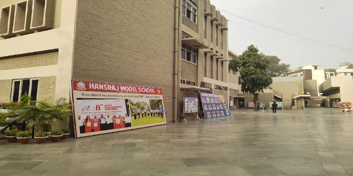 Hansraj Model School, Punjabi Bagh