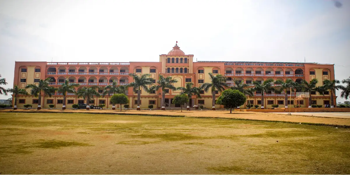 Shree Swaminarayan Gurukul International School