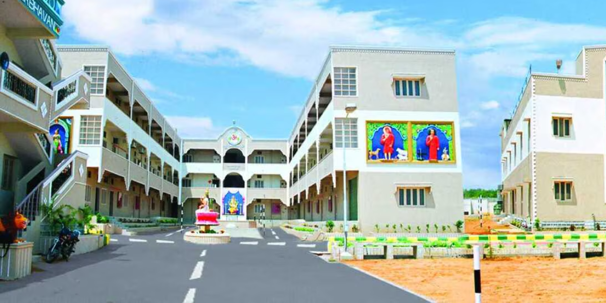 Hi-tech Modern Residential High School